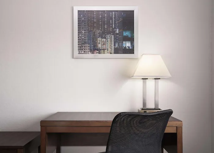 Best Western Plus College Station Inn & Suites