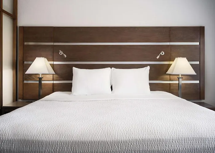 Best Western Plus College Station Inn & Suites
