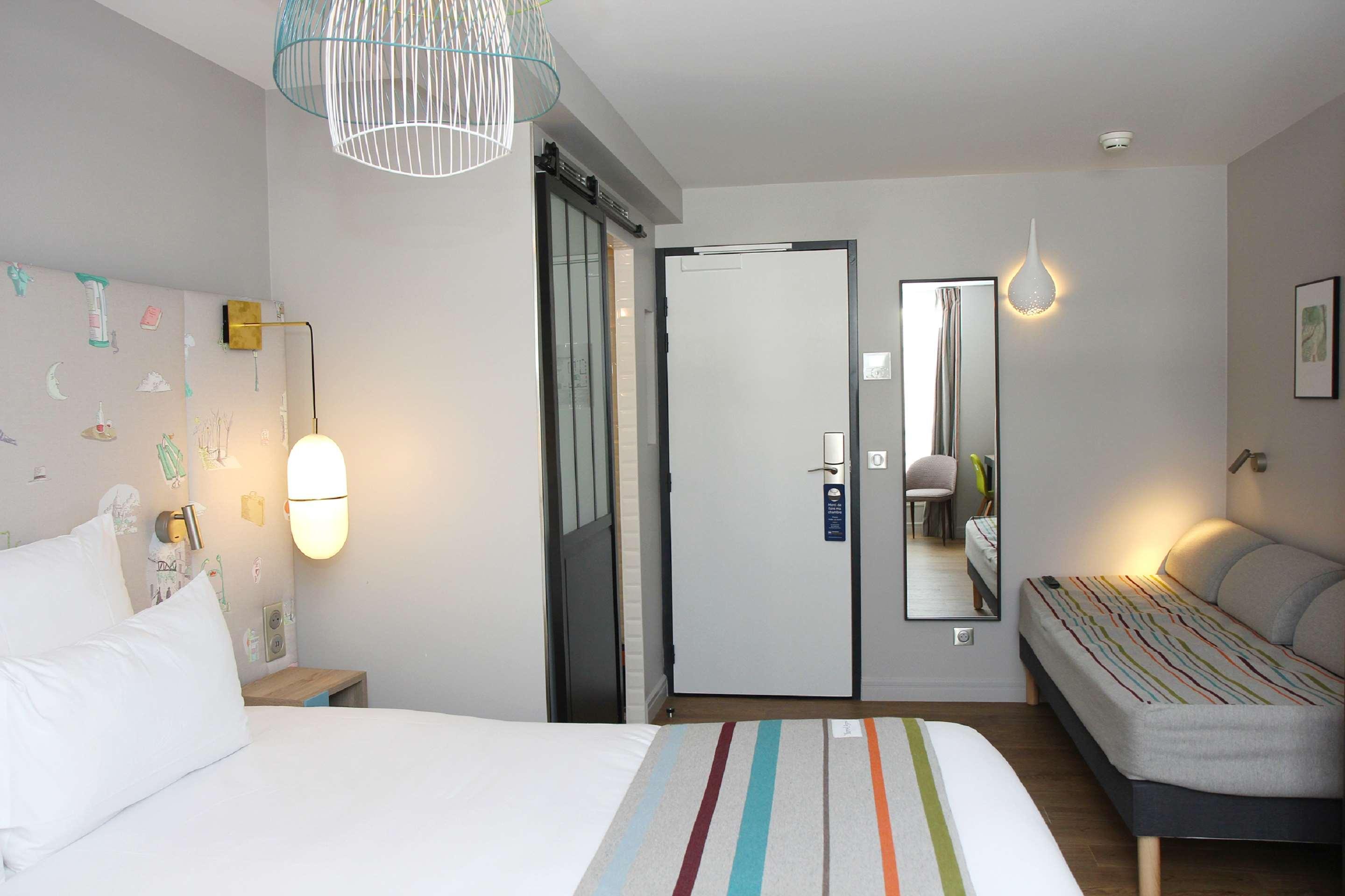 Western & Hotel 3*