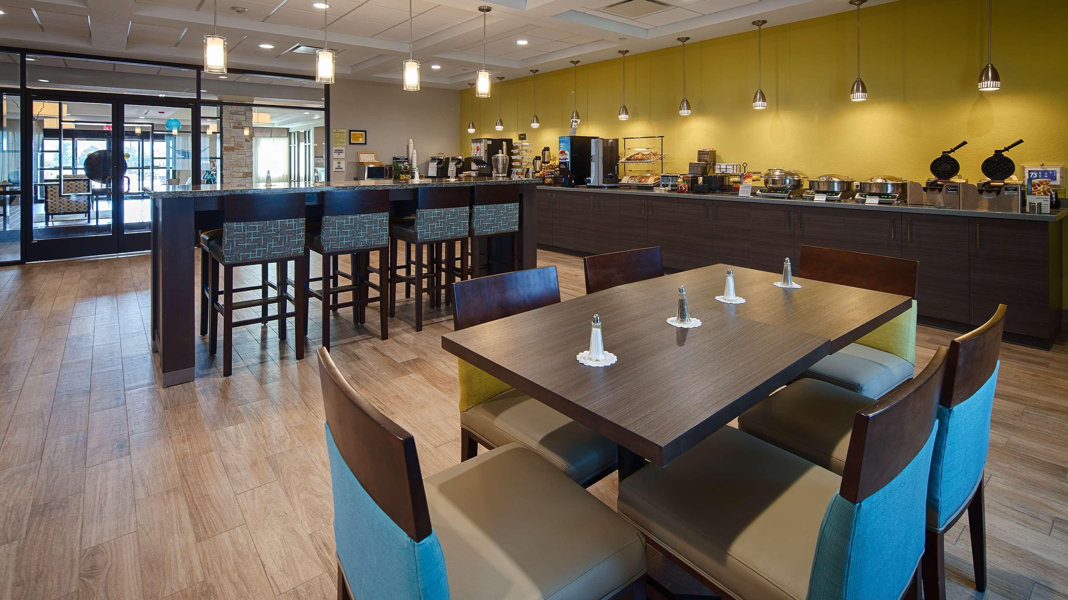 Western Inn&suites 3* College Station