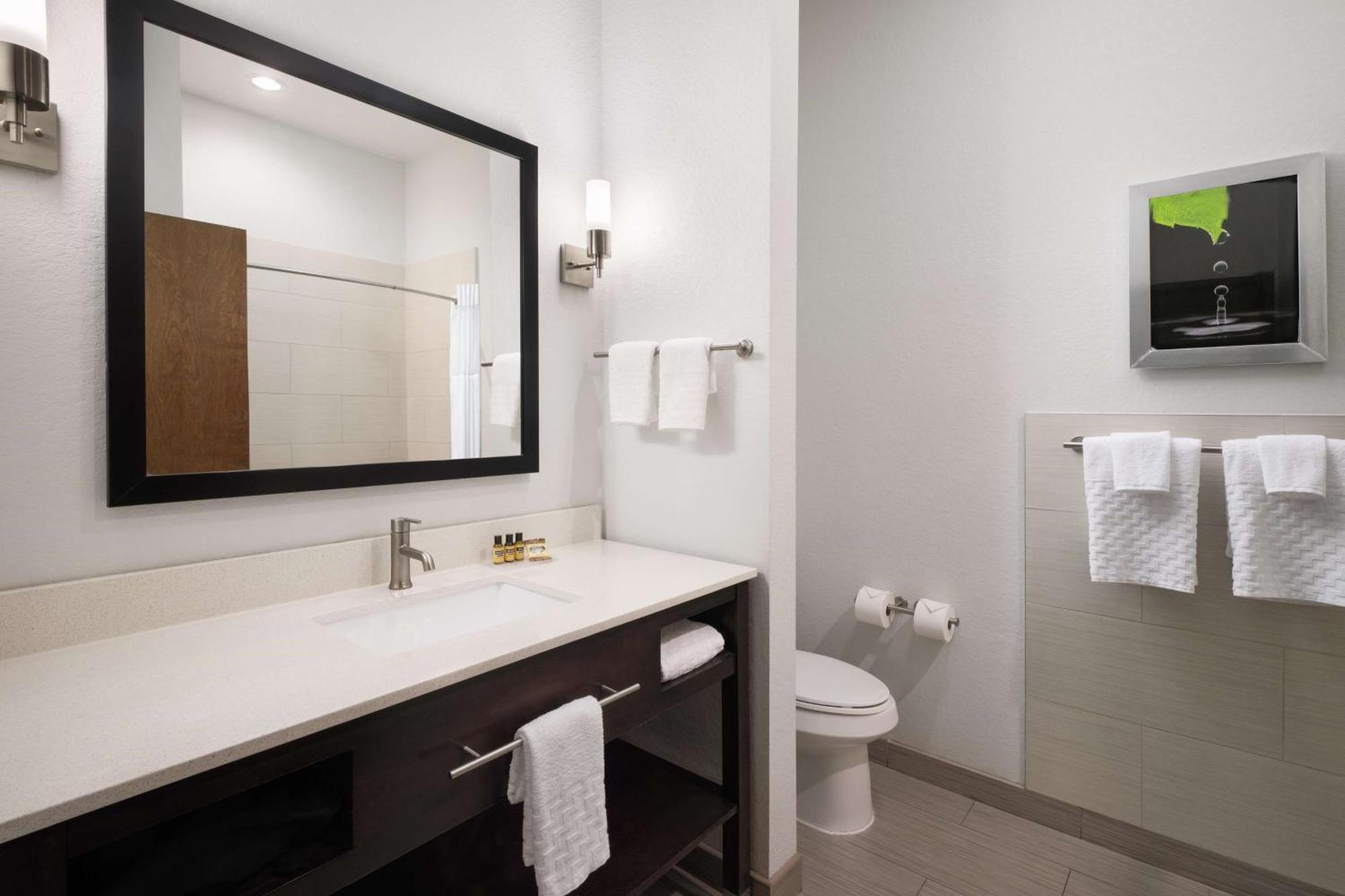 Western Inn&suites