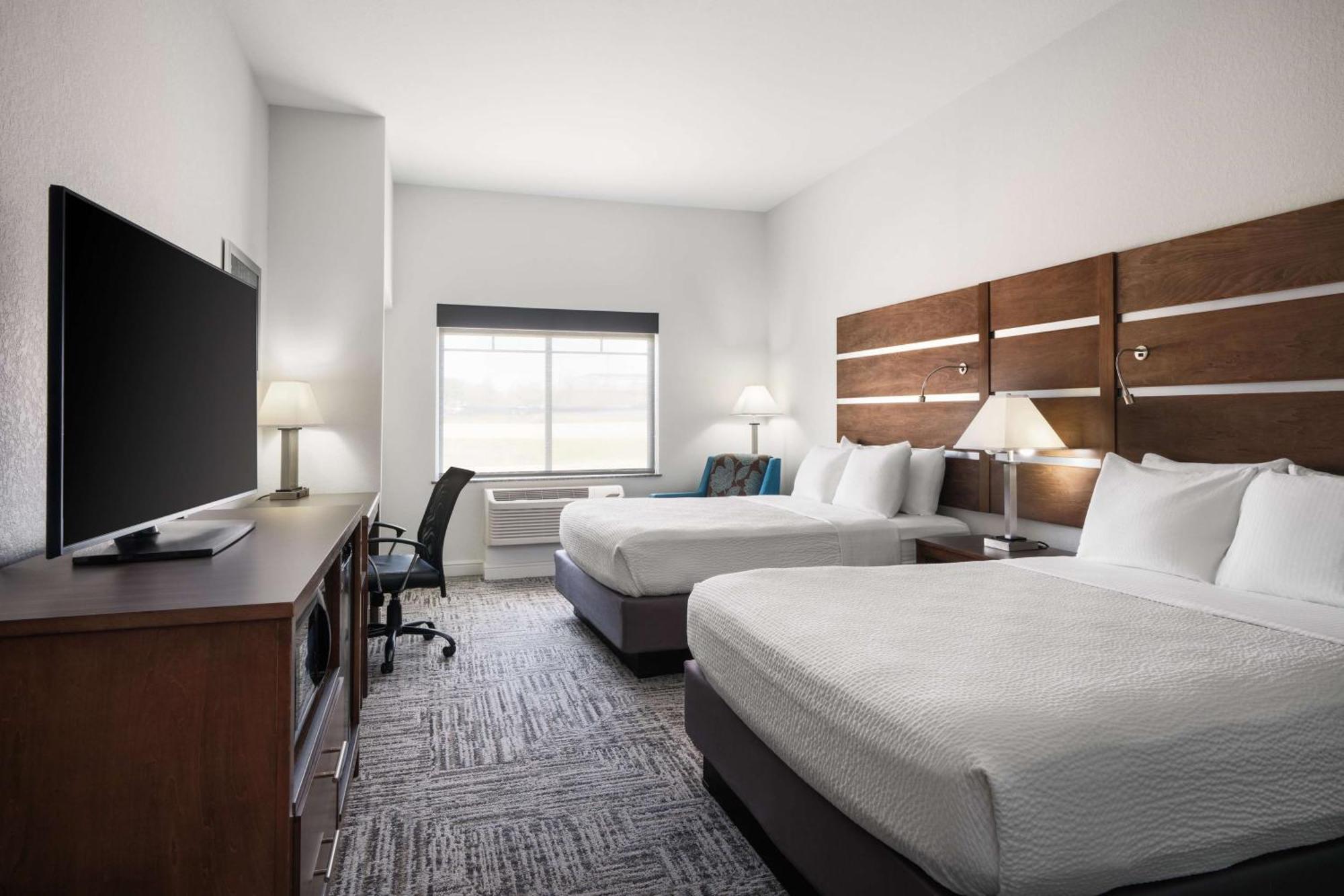 Western Inn&suites College Station